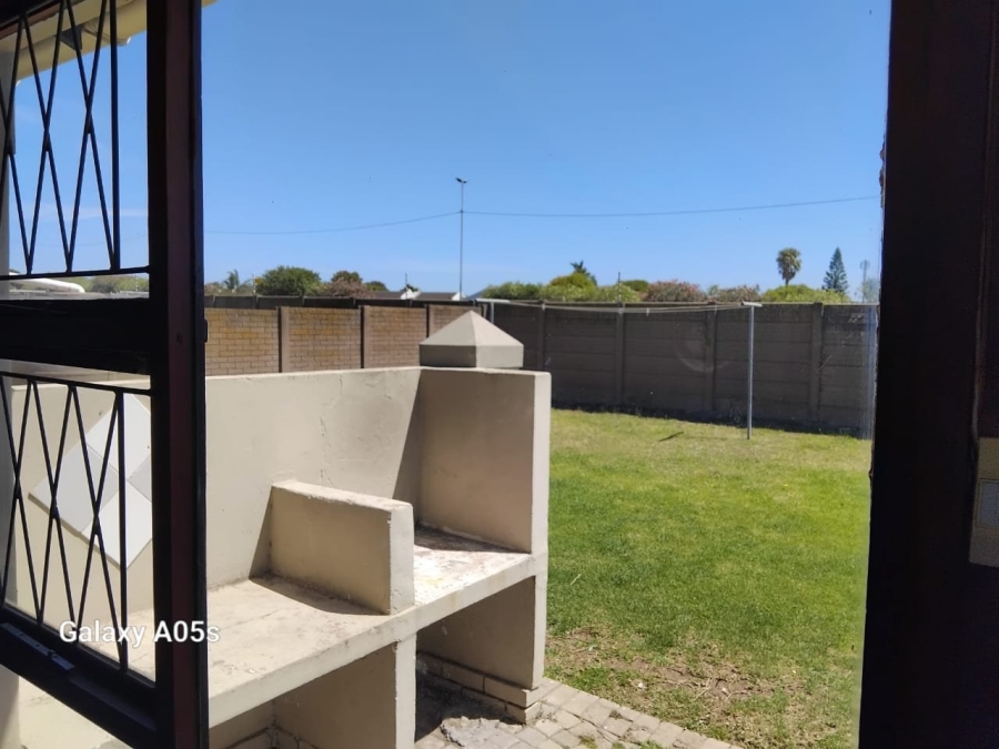 To Let  Bedroom Property for Rent in Kabega Park Eastern Cape